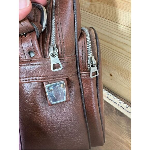 Interpur 1980s Carry On Luggage Weekender Bag Vintage Brown Vinyl Travel Tote Le - Picture 4 of 13